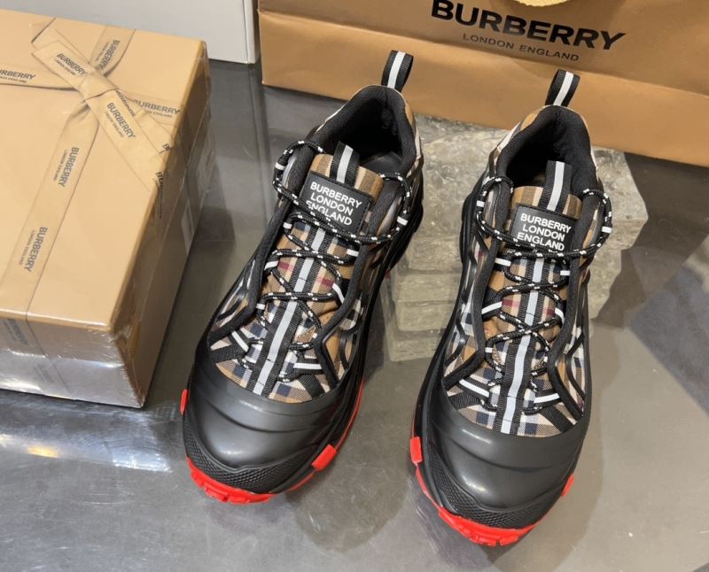 Burberry Low Shoes